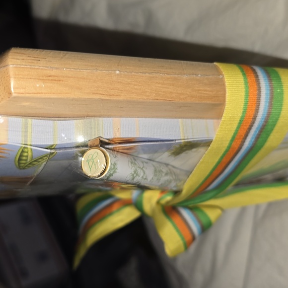 ✅️ Such a lovely gift! Adorable kitchen cutting board & pad of paper w/pen! - Picture 4 of 8